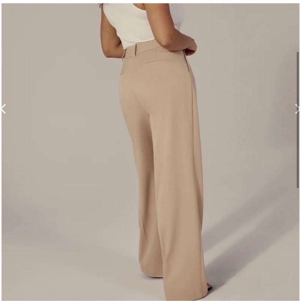 New favorite daughter the favorite pant in beige 14 - Picture 3 of 12